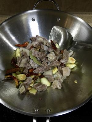 酸菜牛肉的做法 步骤5