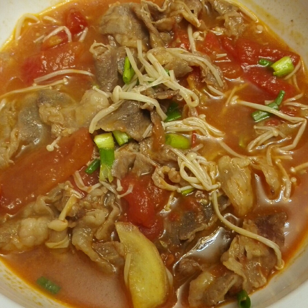 金针菇肥牛番茄锅