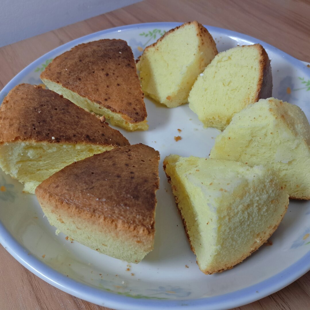 基础全蛋海绵蛋糕（内附可能是最详细的海绵蛋糕失败原因分析）