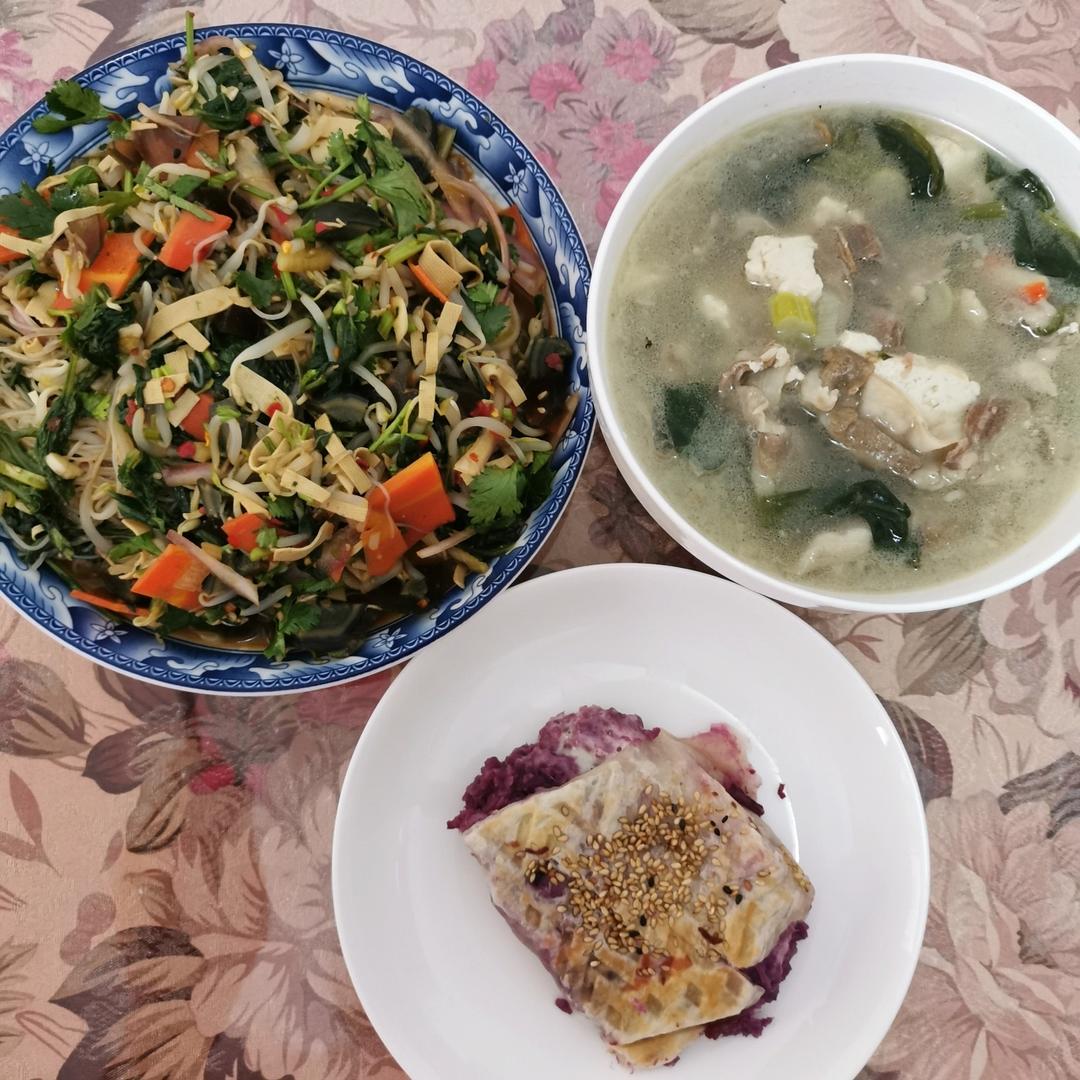 夏天必备减肥凉拌菜：酸辣麻虫草花海带丝绿豆芽木耳