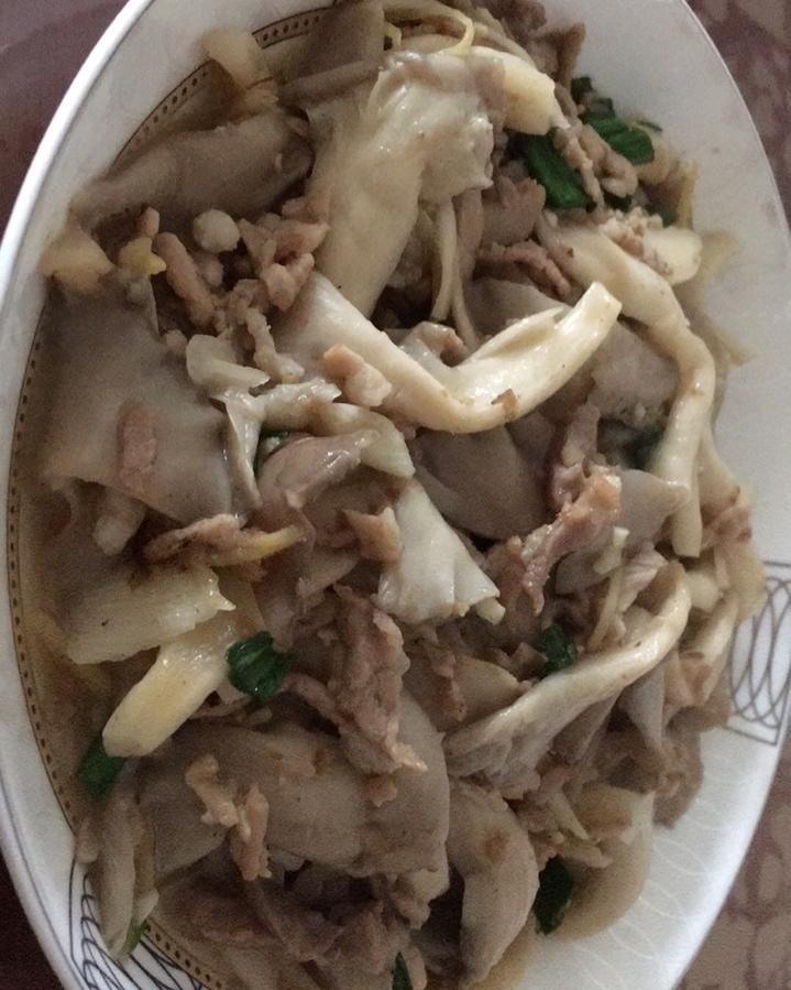 平菇/海鲜菇炒肉