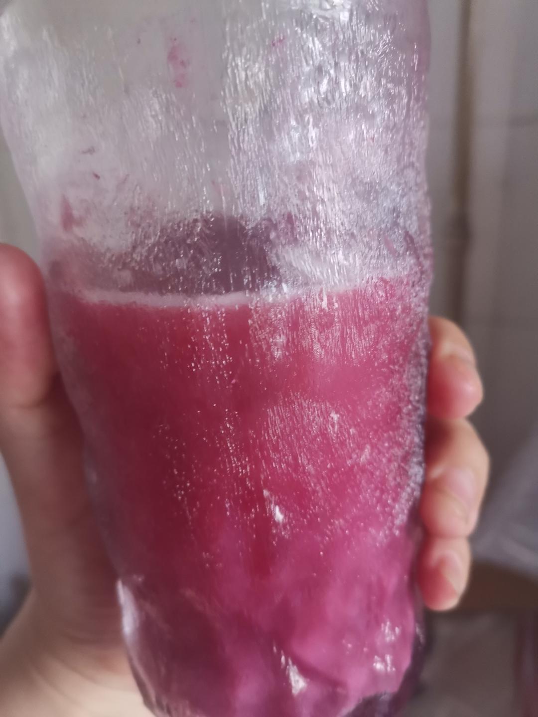 鲜榨红石榴汁：可以喝的雅诗兰黛红石榴精华