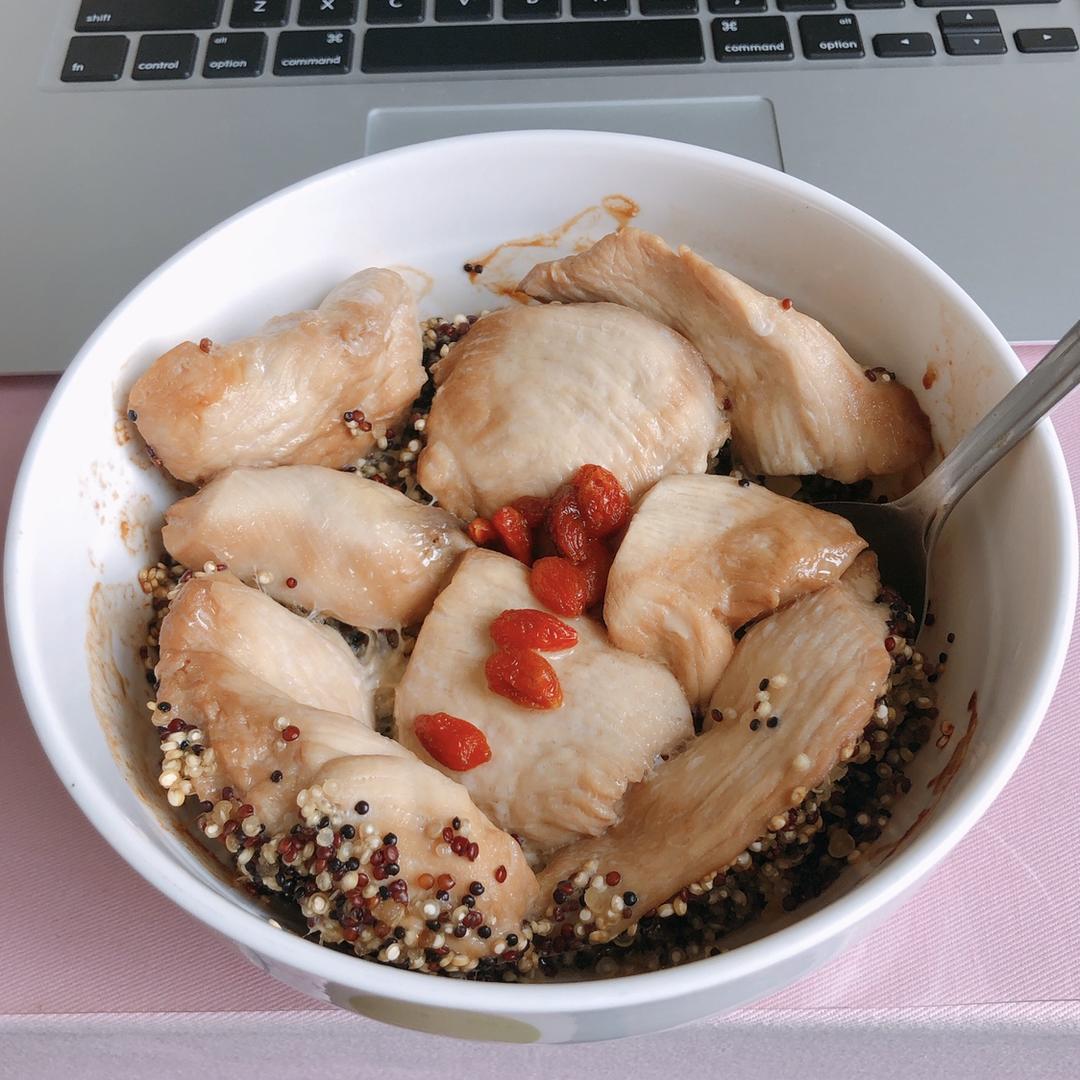 【健康三餐】鸡胸蒸藜麦饭