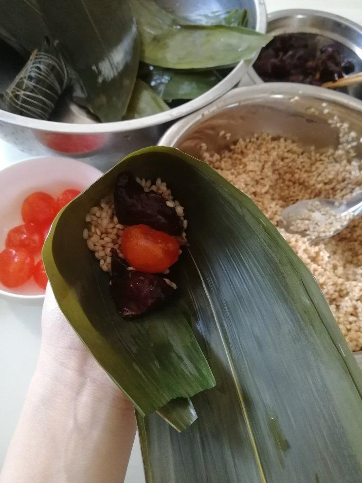 史上最详细粽子教程——蛋黄肉粽、八宝粽，全都教给你！