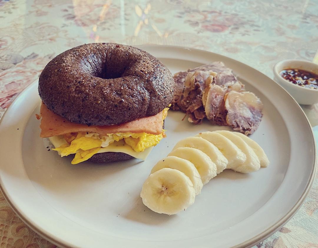 黑米粉黑芝麻贝果