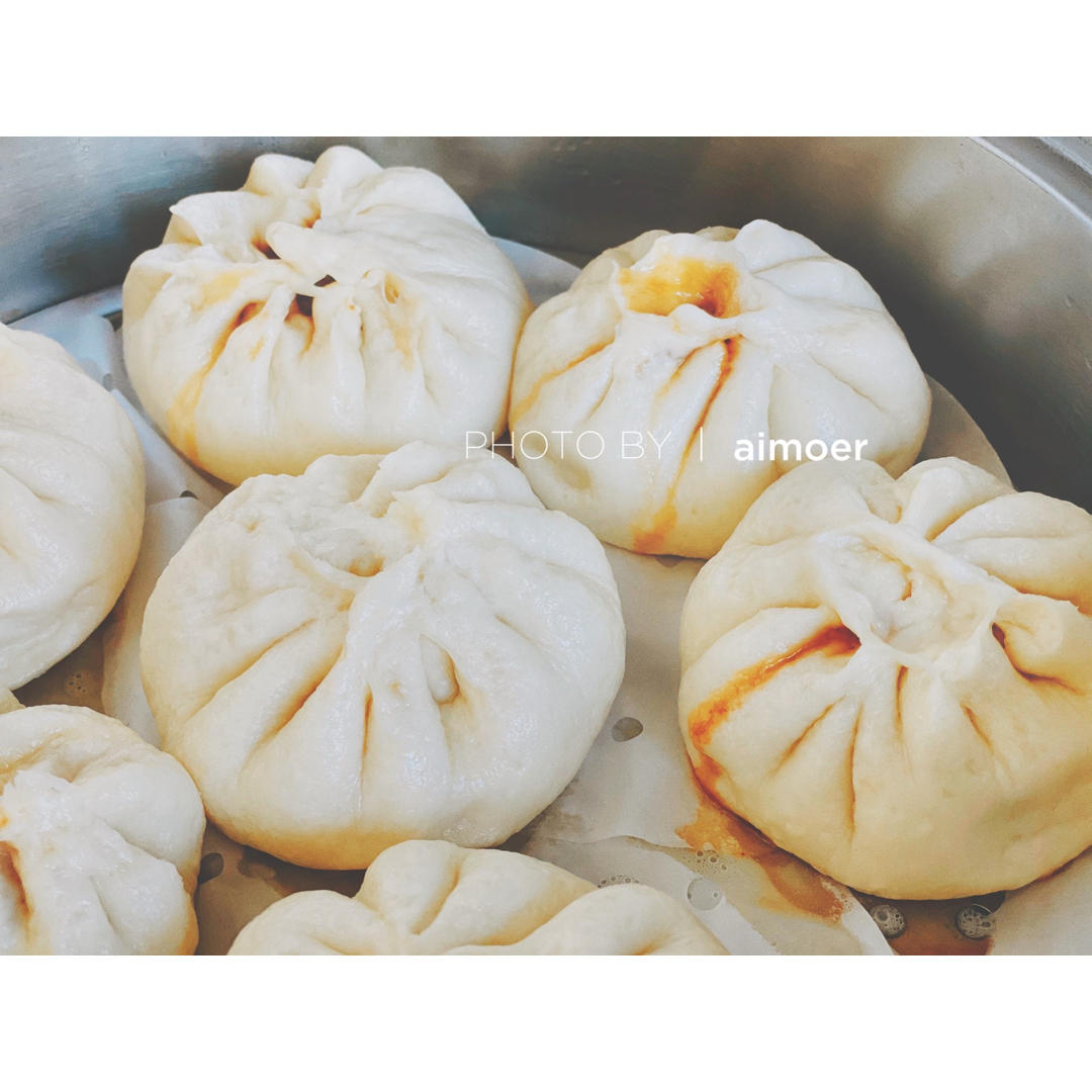 鲜美多汁的洋葱牛肉包子