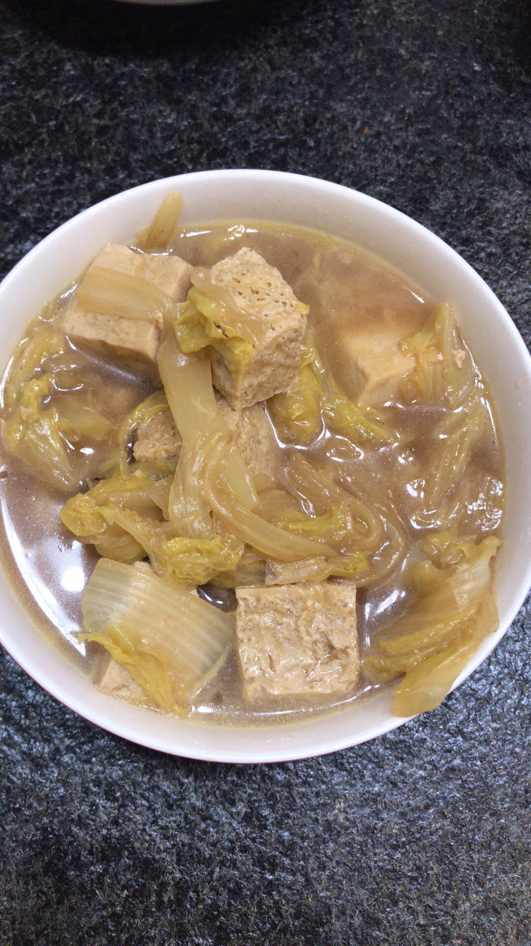 超级简单白菜炖冻豆腐的做法