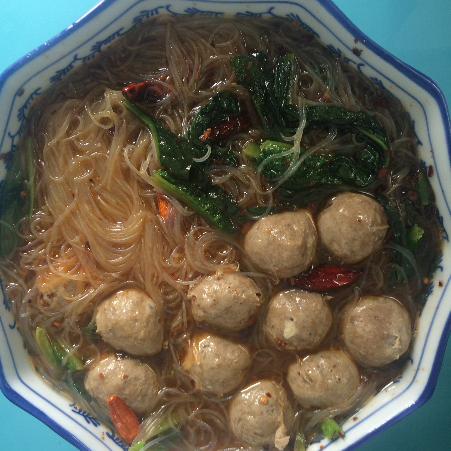 冰冰1215做的撒尿牛丸酸辣粉