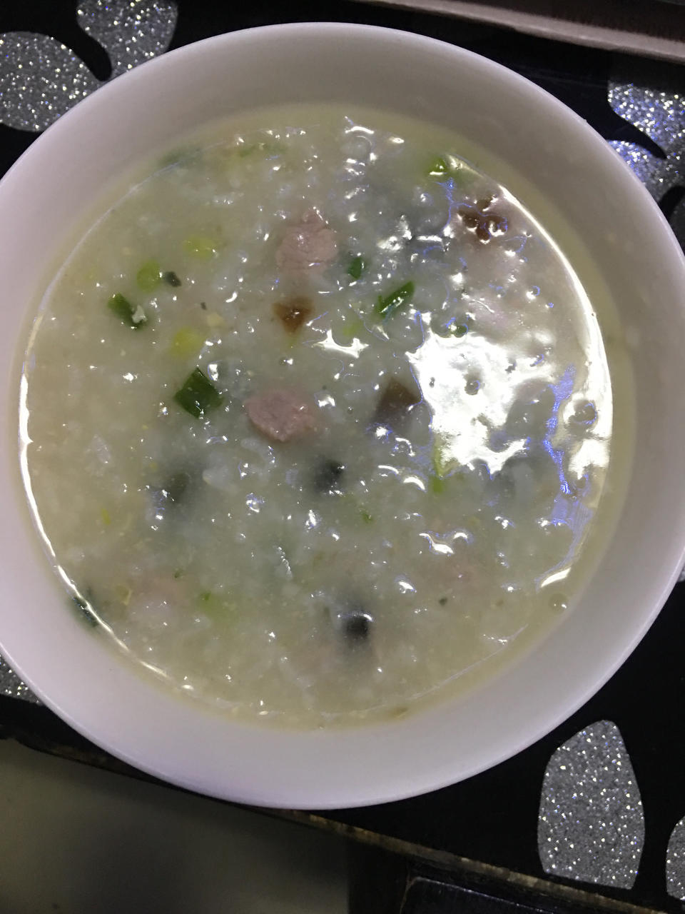 电饭煲版皮蛋瘦肉粥