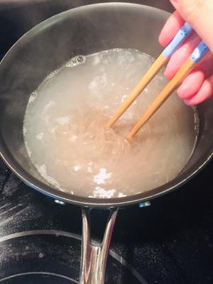 快手热汤荞麦冷面的做法 步骤3