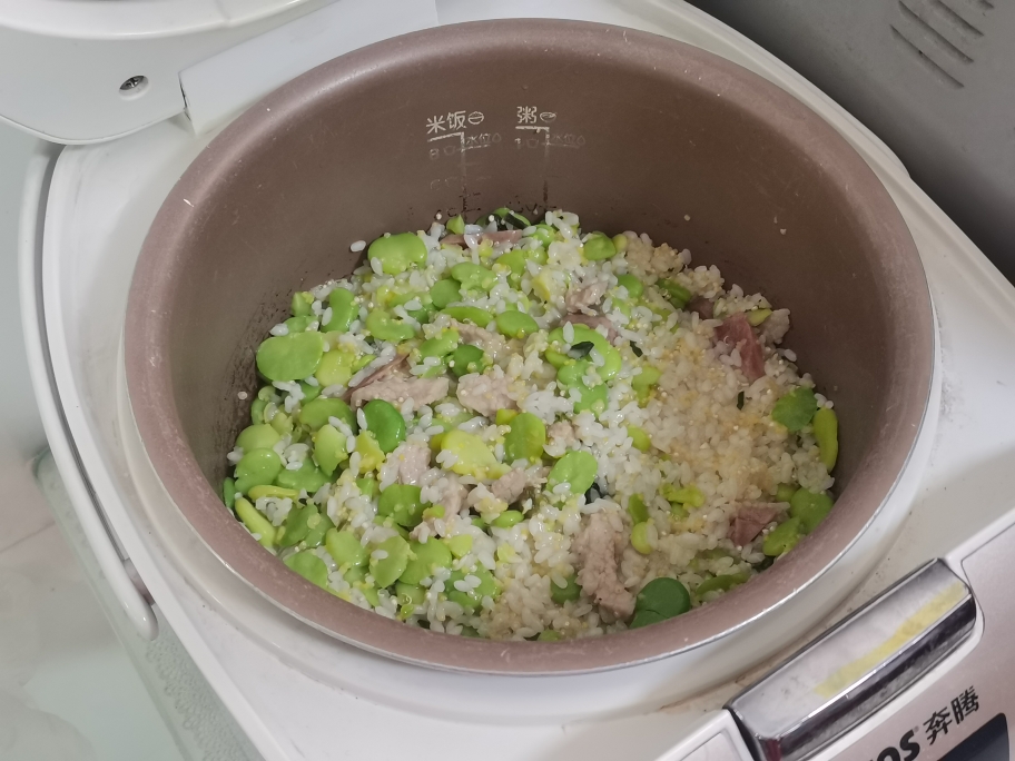 蚕豆米焖饭的做法 步骤15