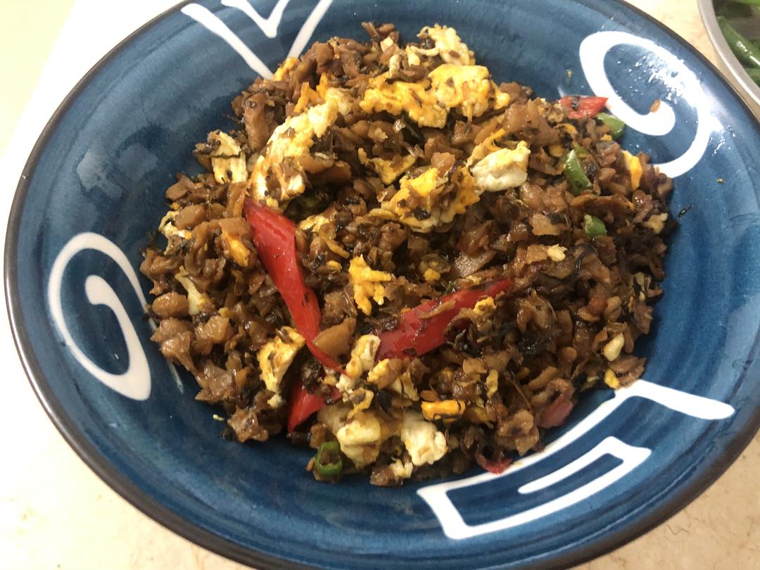 外婆菜炒鸡蛋