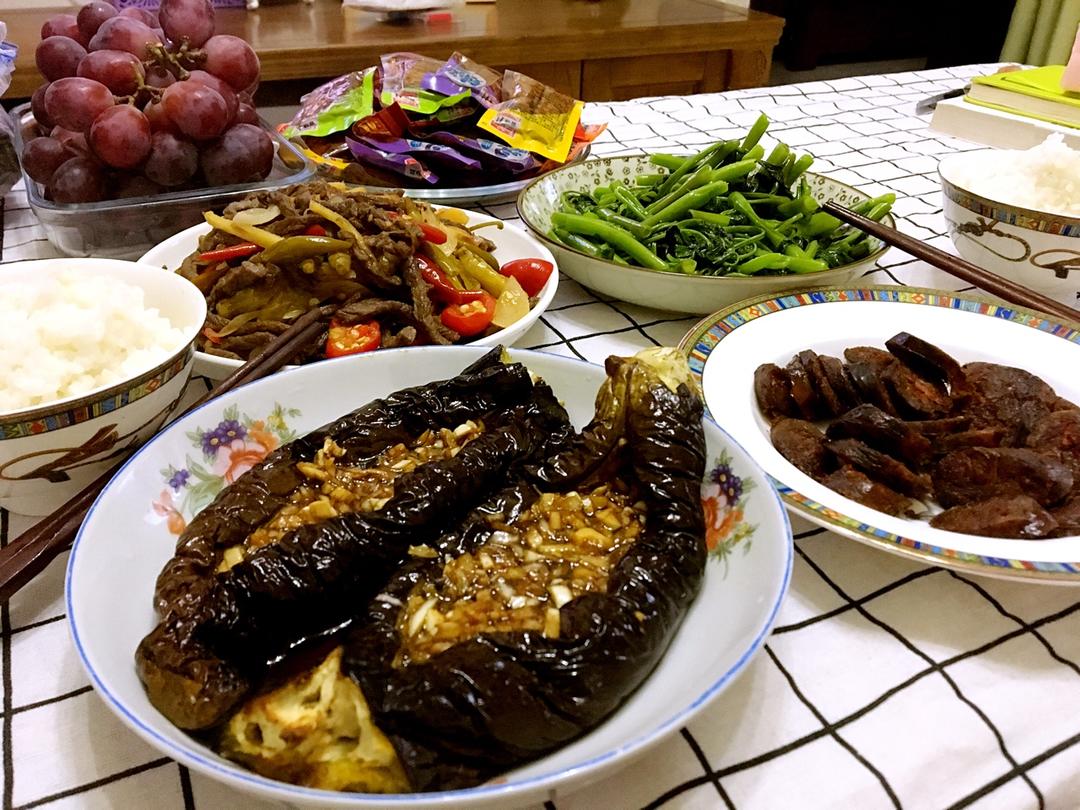 CC招牌菜销魂烤茄子，百吃不厌！