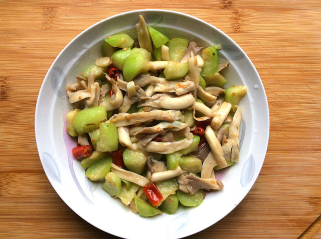 杏鲍菇炒丝瓜