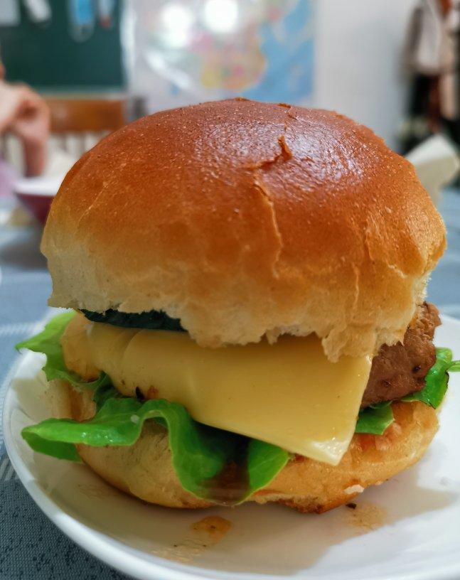 汉堡包(牛肉饼) Hamburger