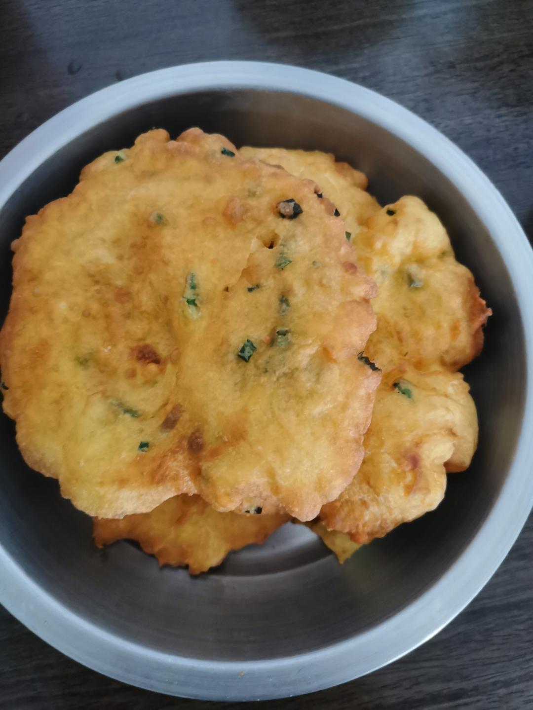 早餐店炸葱油饼 外酥里软 葱香味十足 附细节视频详解