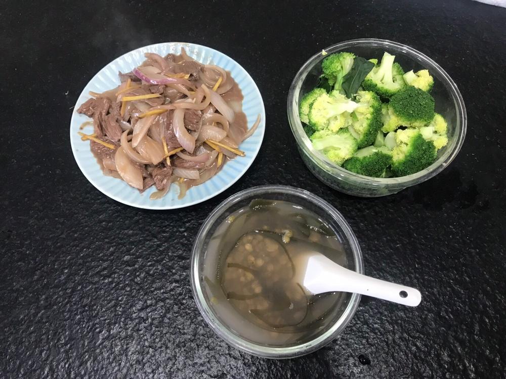 洋葱炒牛肉