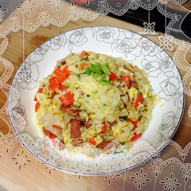 黄金火腿肠蛋炒饭