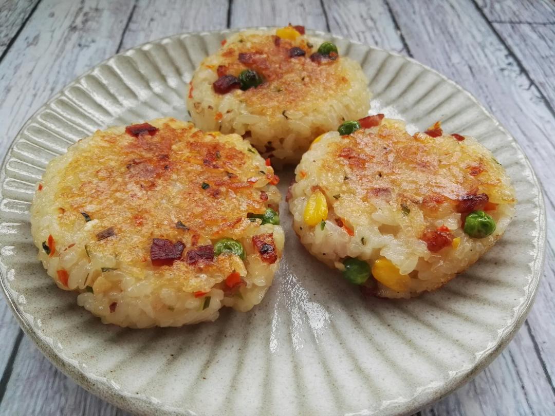 小布鞋做的香煎糯米糍粑(家乡小吃,也是妈妈的味道)