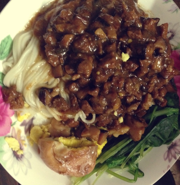 洋葱酥卤肉饭