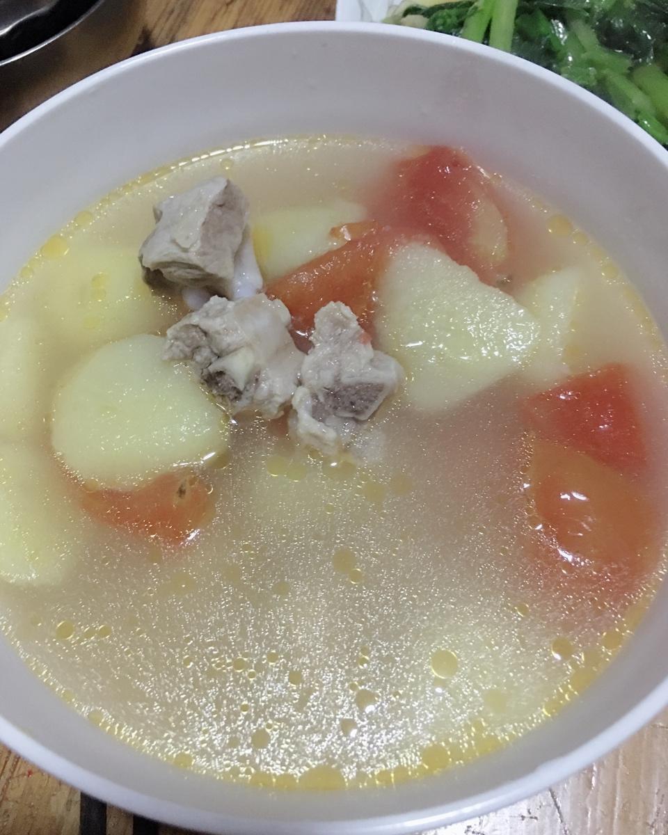 土豆番茄排骨汤（高压锅版）
