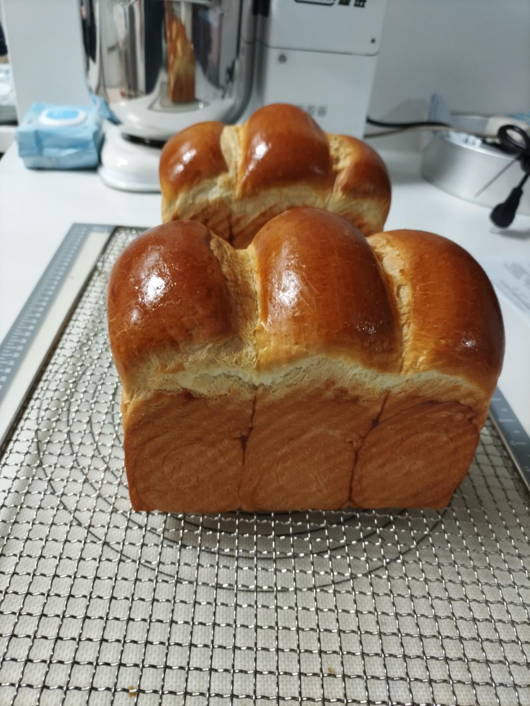 这面包泰酷啦｜超柔软的液种牛奶吐司