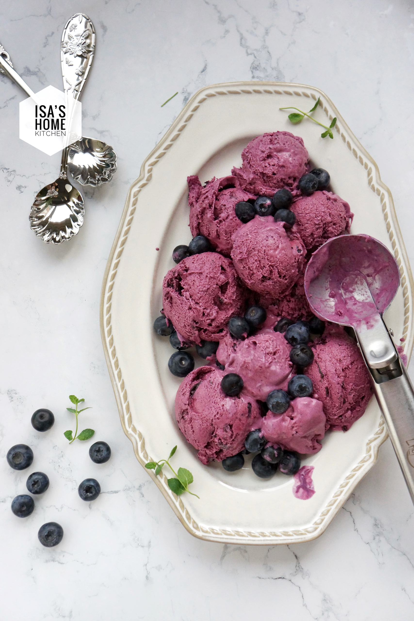 超香甜的蓝莓冰激凌 从煮蓝莓酱开始的做法