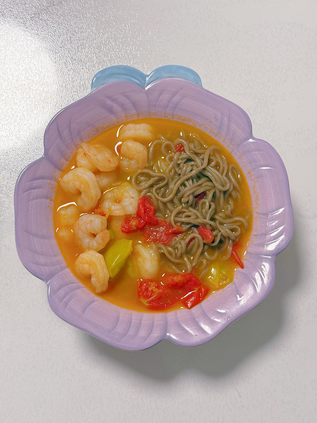 水果番茄虾仁荞麦面