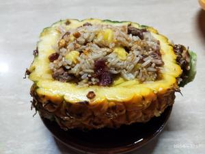 简单的家庭版菠萝焗饭的做法 步骤2