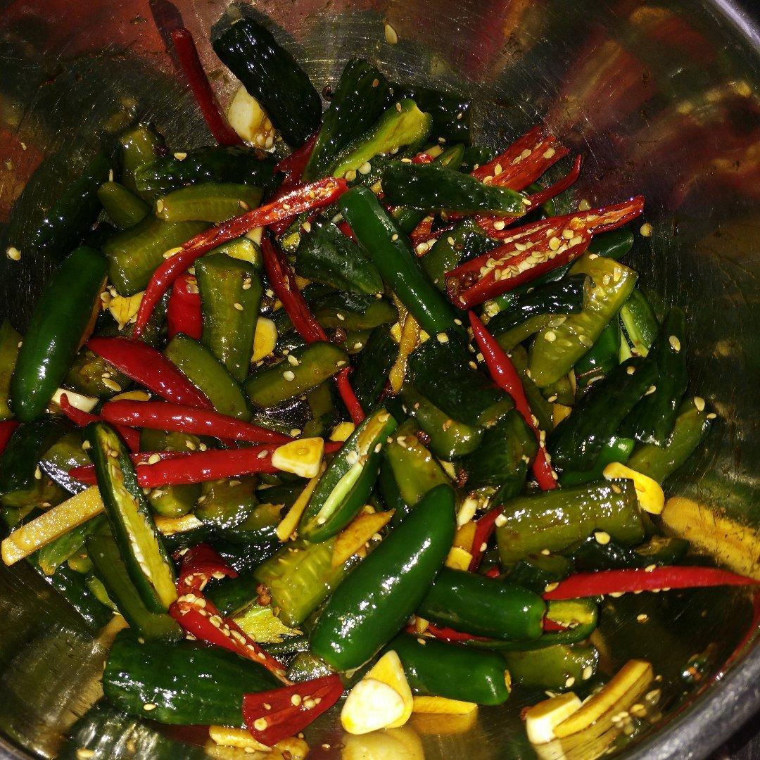 腌黄瓜（非常好吃的咸菜）