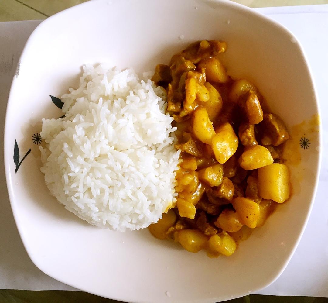 土豆牛肉咖喱饭