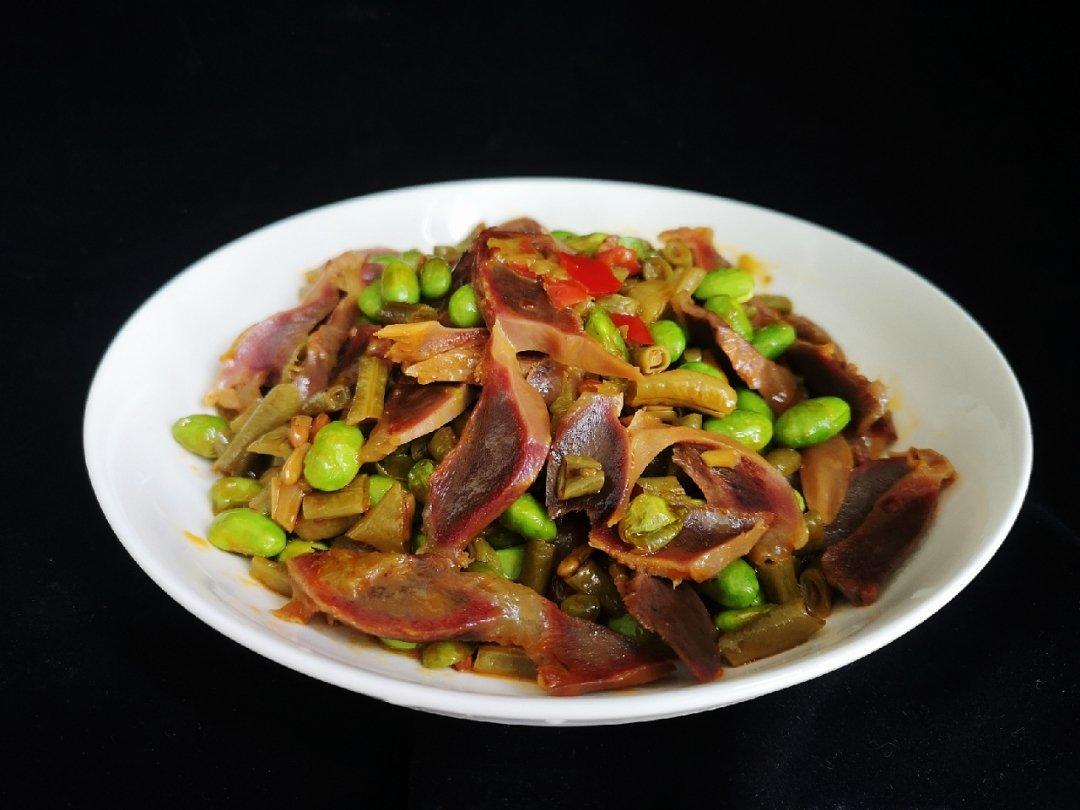 酸豆角炒鸭胗