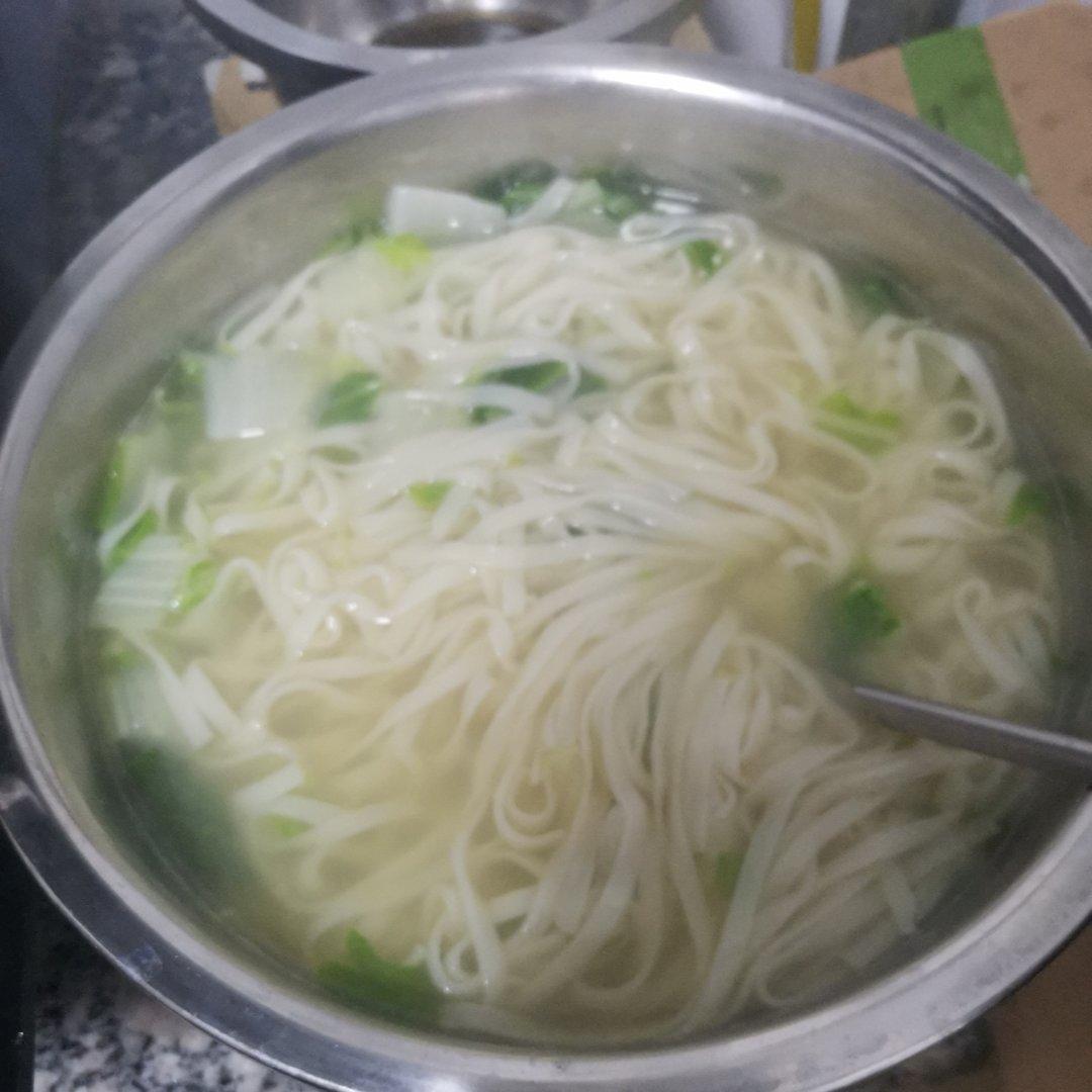 超简单快手的热汤面