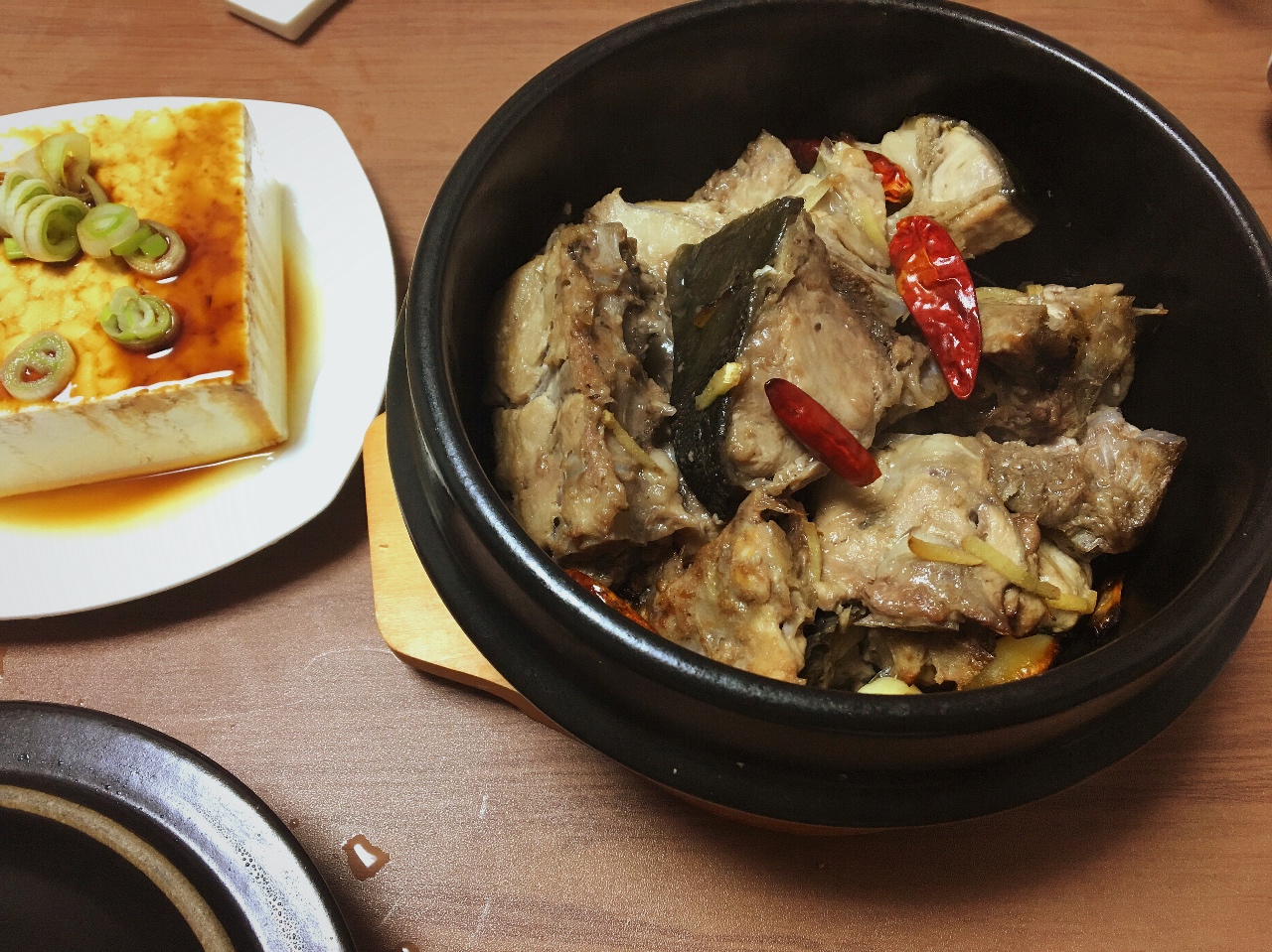 这么做《中餐厅》里的砂锅鱼头煲，超简单！