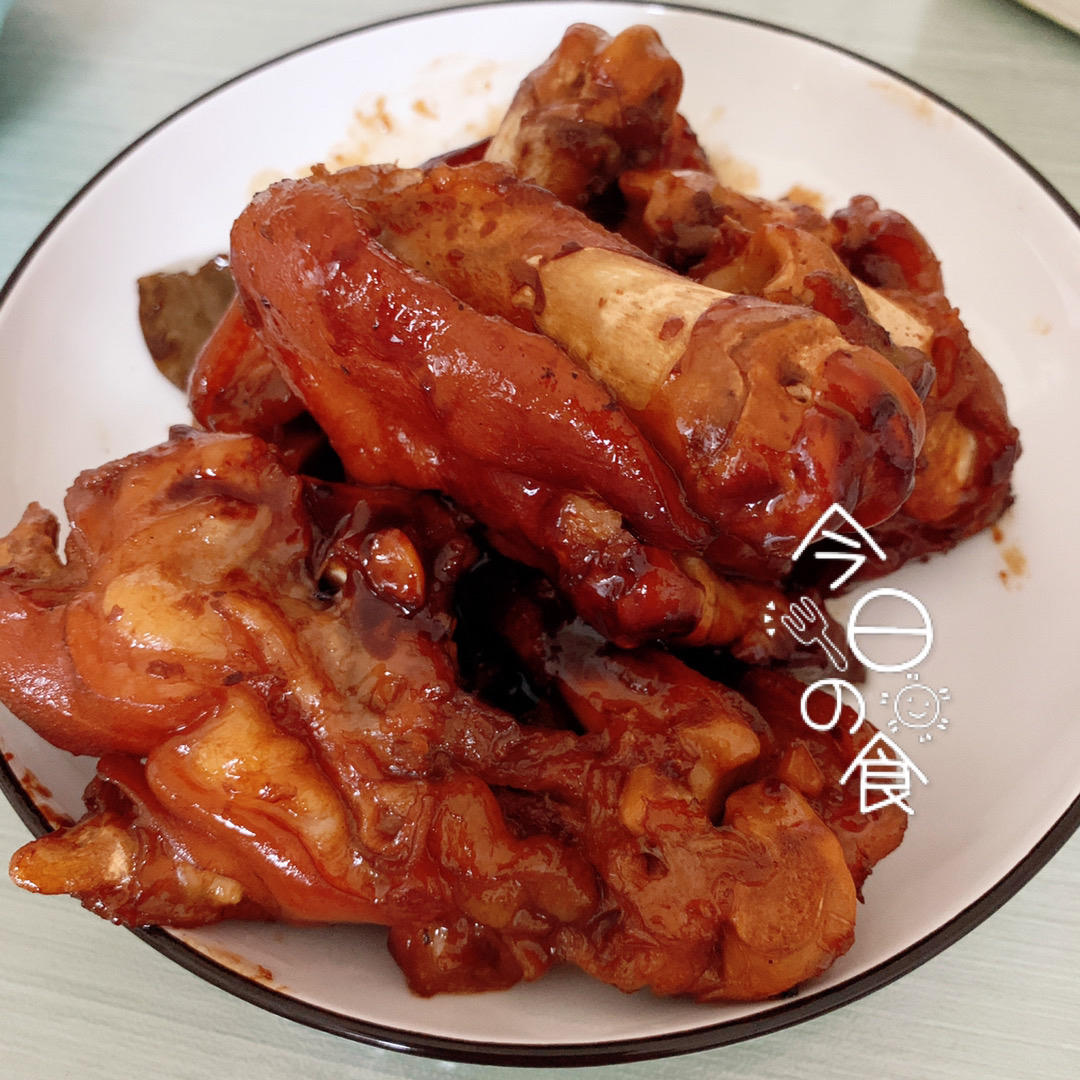 酱香黄豆焖猪脚