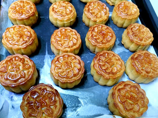 广式月饼——蛋黄莲蓉月饼