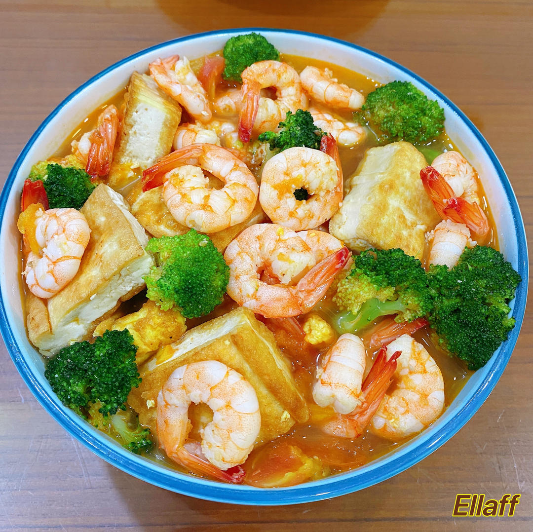 豆腐鲜虾菇菌汤