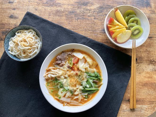 味增泡菜拉面 （Miso kimchi ramen)的做法