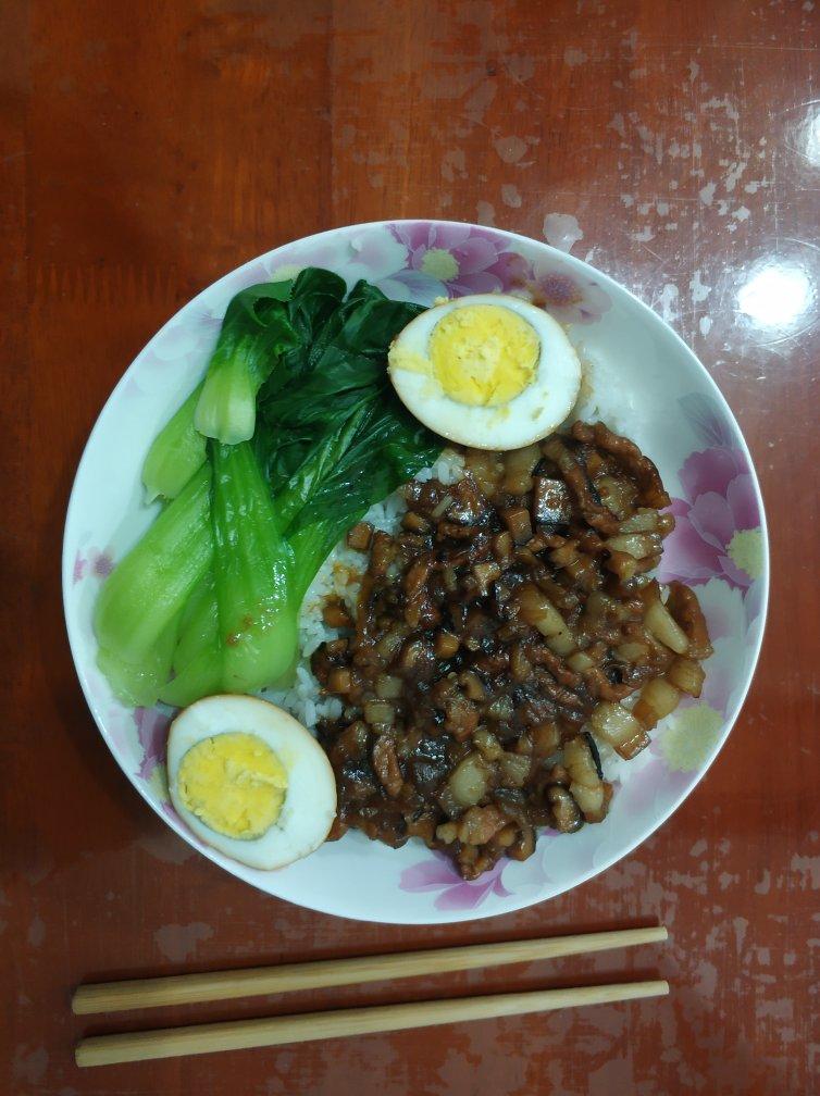 洋葱酥卤肉饭