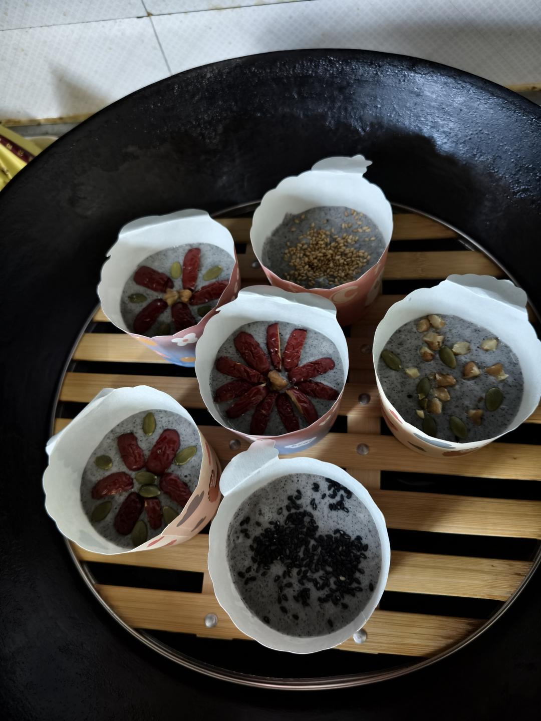 极简黑芝麻发糕