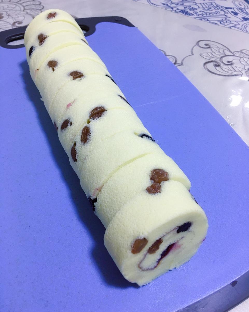 葡萄干蛋糕卷