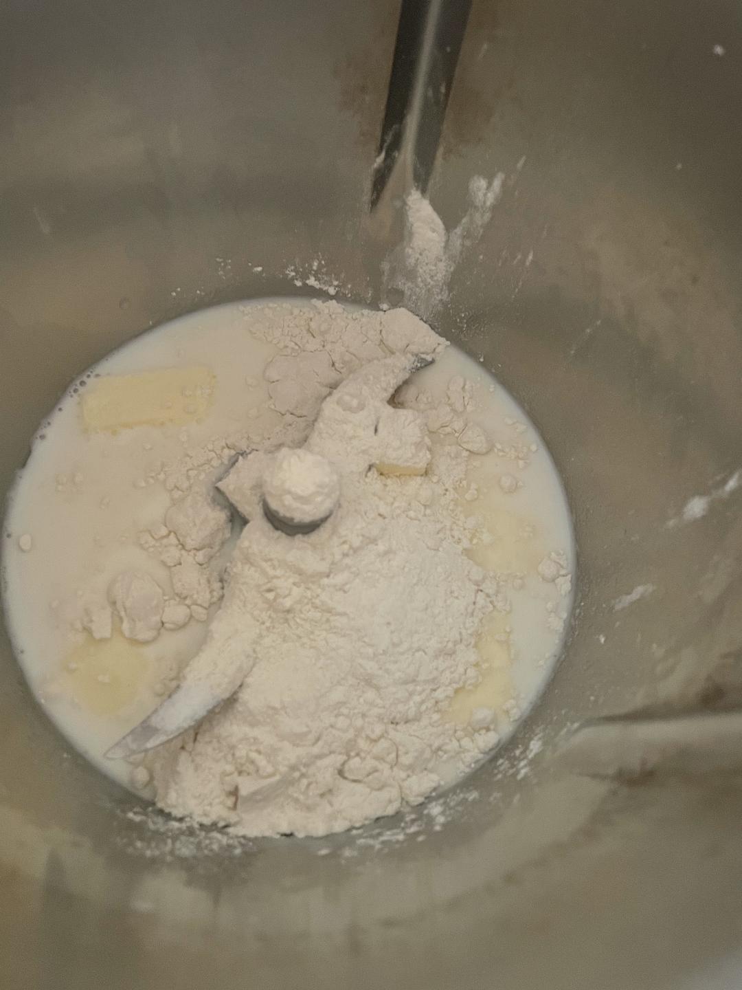 纯奶手撕吐司的做法 步骤1