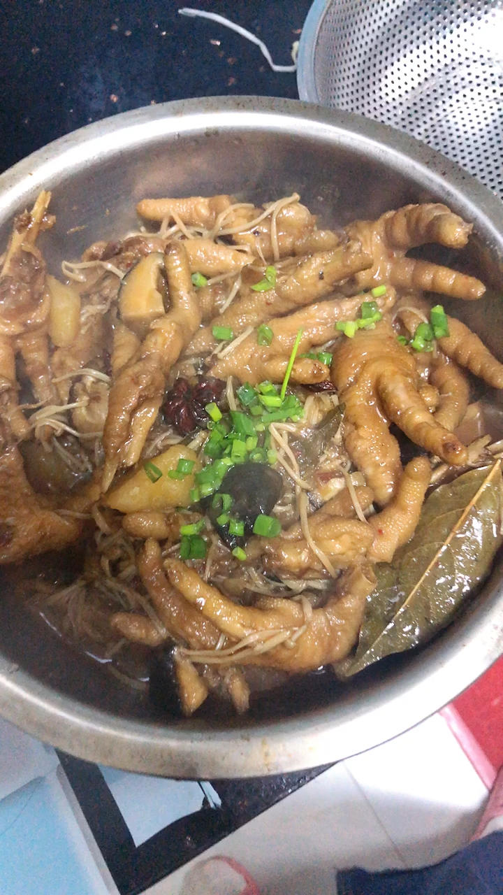 完美复制胖哥俩鸡爪煲