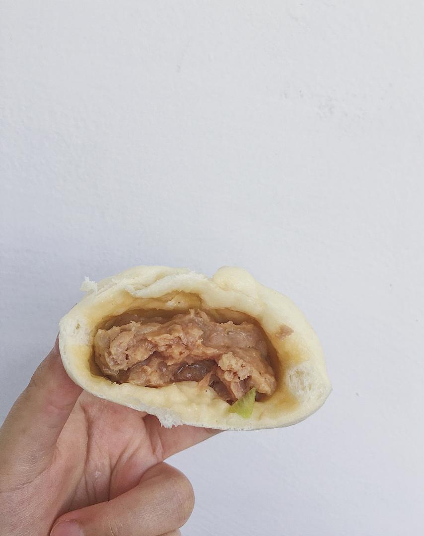 松软多汁的肉包子