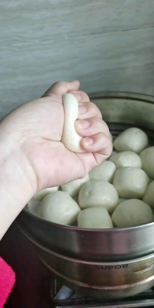 一发奶香小馒头，口感特别好！