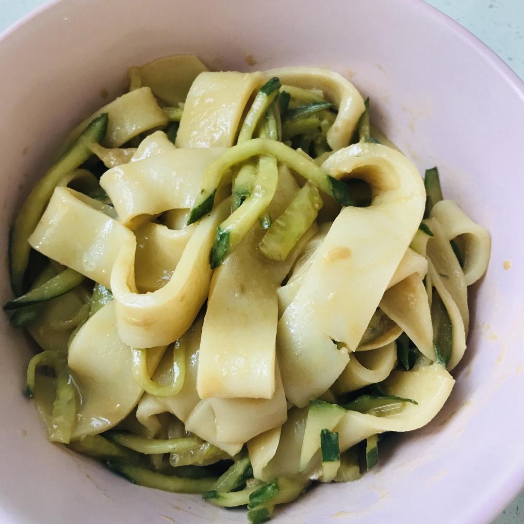 万能快手凉皮❗️不用洗面❗️不破皮❗️