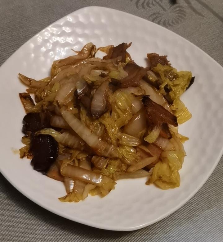 酱油肉炒圆白菜