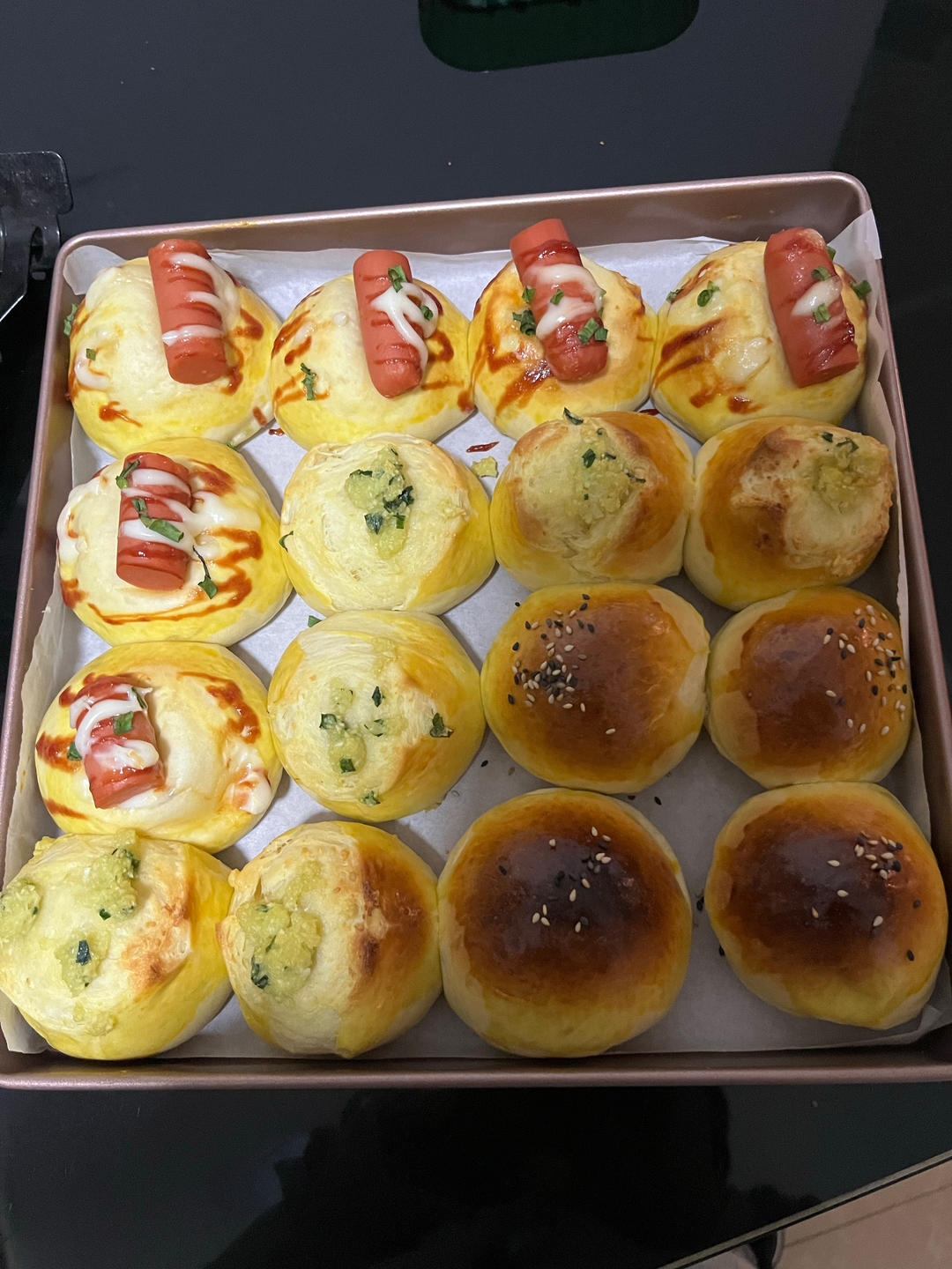 一个面团做四种口味【小餐包拼盘】