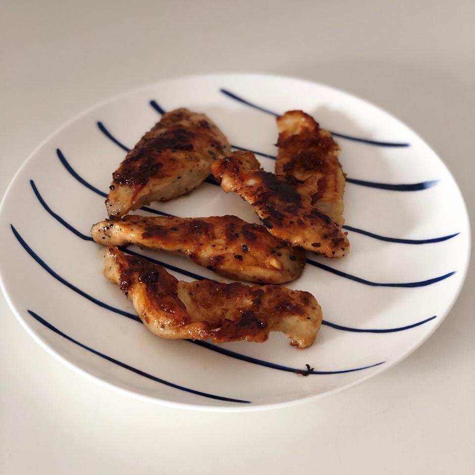 酷炫屌炸天好吃的煎鸡胸肉（香蒜蜂蜜煎鸡胸肉）