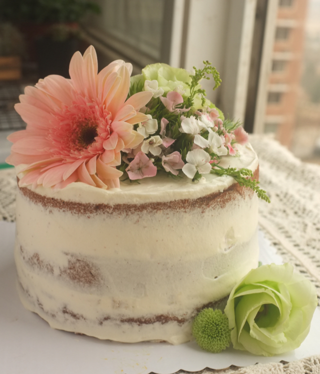 鲜花裸蛋糕